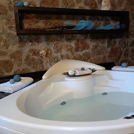 Ξενώνας Λίκνο 2*